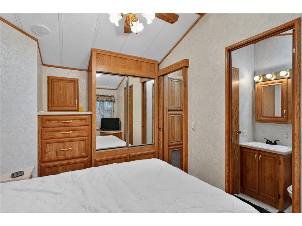 6567 State Hwy 114 SW #25 Alexandria MN 56308 - Mary Lake 7079440 image13