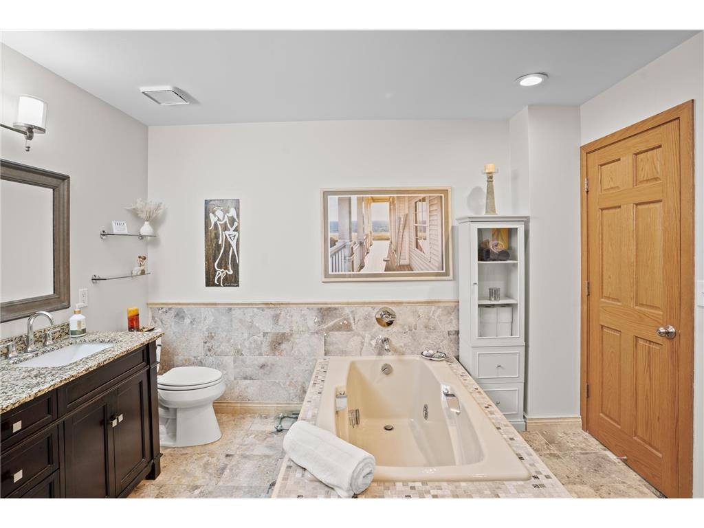 6568 Harborview Circle NE Prior Lake MN 55372 - Lower Prior 7046851 image30