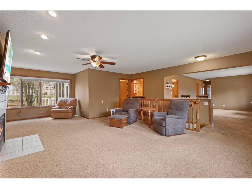 657 Granada Avenue N Oakdale MN 55128 7050425 image10