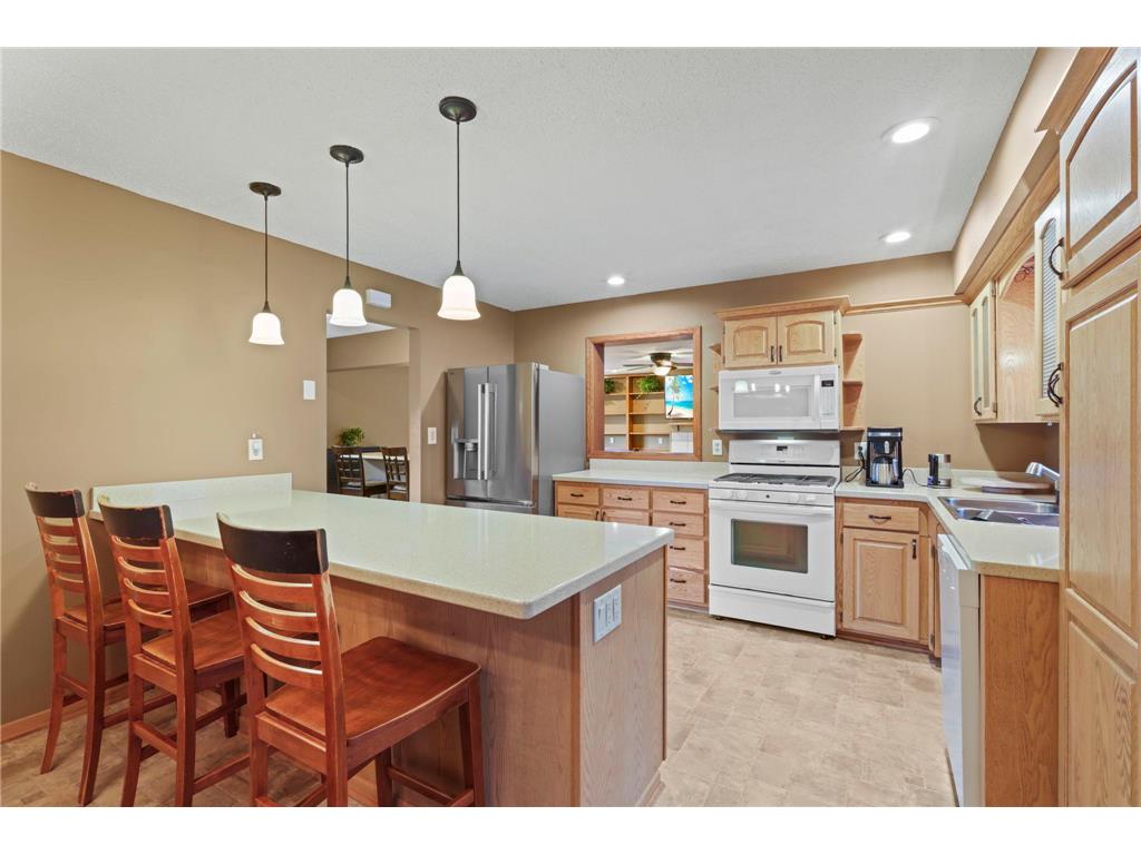 657 Granada Avenue N Oakdale MN 55128 7050425 image15