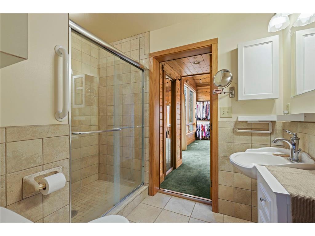 657 Granada Avenue N Oakdale MN 55128 7050425 image19