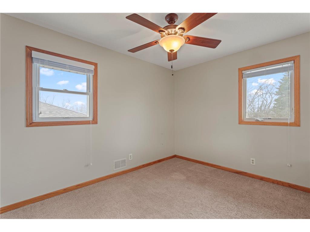 657 Granada Avenue N Oakdale MN 55128 7050425 image25