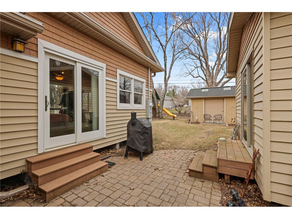 657 Granada Avenue N Oakdale MN 55128 7050425 image32