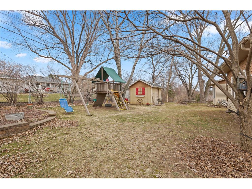 657 Granada Avenue N Oakdale MN 55128 7050425 image35