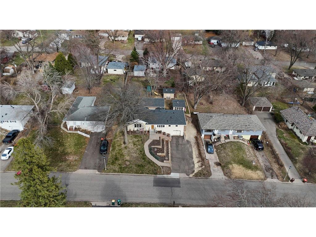 657 Granada Avenue N Oakdale MN 55128 7050425 image37