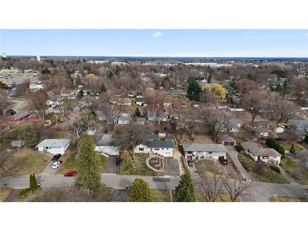 657 Granada Avenue N Oakdale MN 55128 7050425 image38