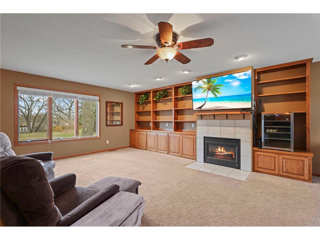 657 Granada Avenue N Oakdale MN 55128 7050425 image9