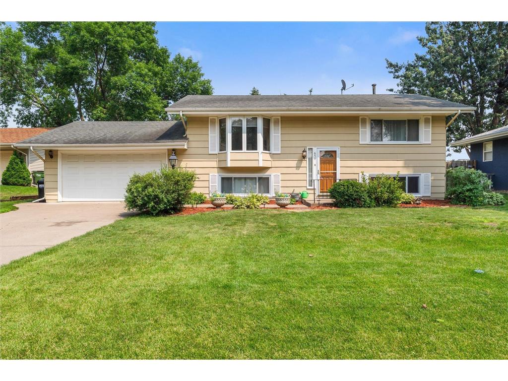 657 Mccallum Drive New Brighton MN 55112 6766169 image1