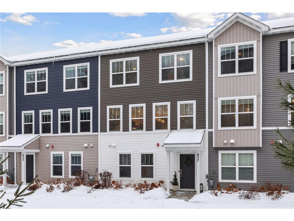 657 Village Drive #03 New Brighton MN 55112 7005316 image1