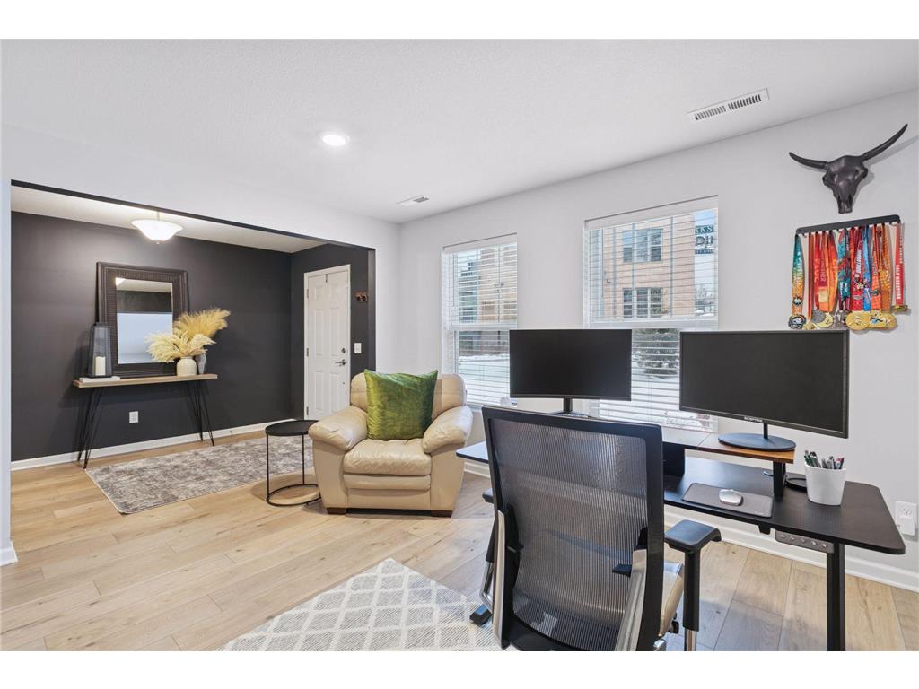 657 Village Drive #03 New Brighton MN 55112 7005316 image33