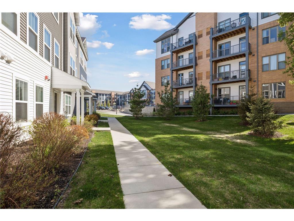 657 Village Drive #03 New Brighton MN 55112 7056325 image38