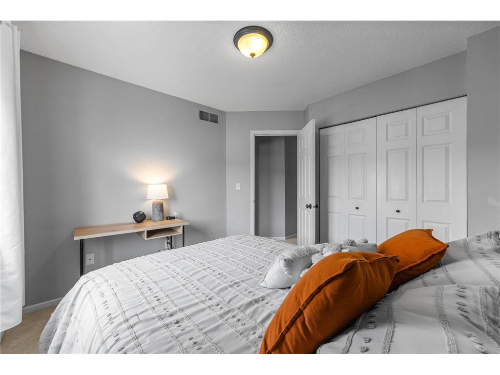 6572 Regency Lane Eden Prairie MN 55344 7024236 image50