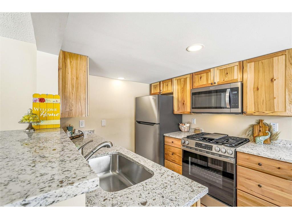 6575 Anoka Street NE Fridley MN 55432 7021473 image4