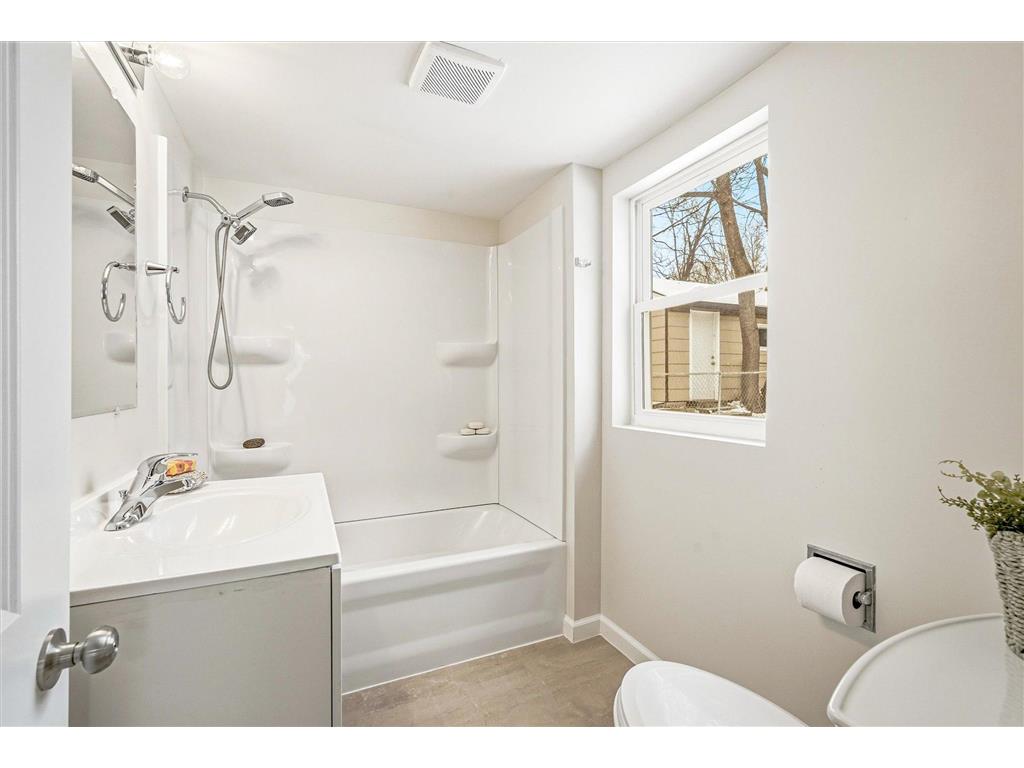 6575 Anoka Street NE Fridley MN 55432 7021473 image7