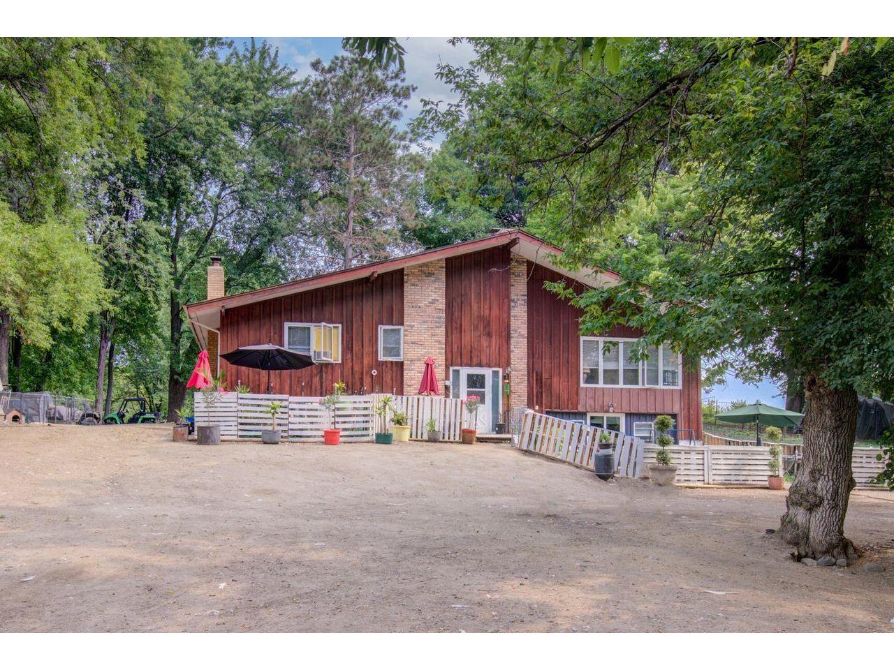 6575 Stanchfield Creek Road NW, Dalbo, MN, 55017 MLS 6025040 Edina