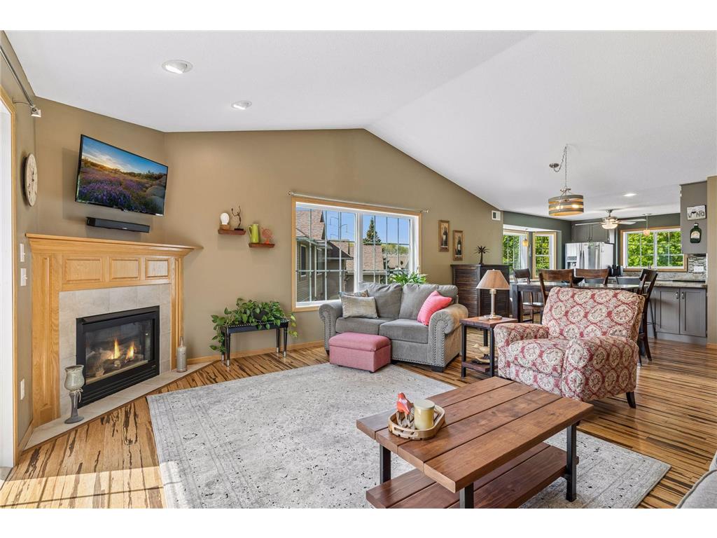 658 Lois Lane Lino Lakes MN 55014 7071736 image12