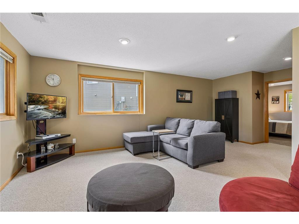 658 Lois Lane Lino Lakes MN 55014 7071736 image33