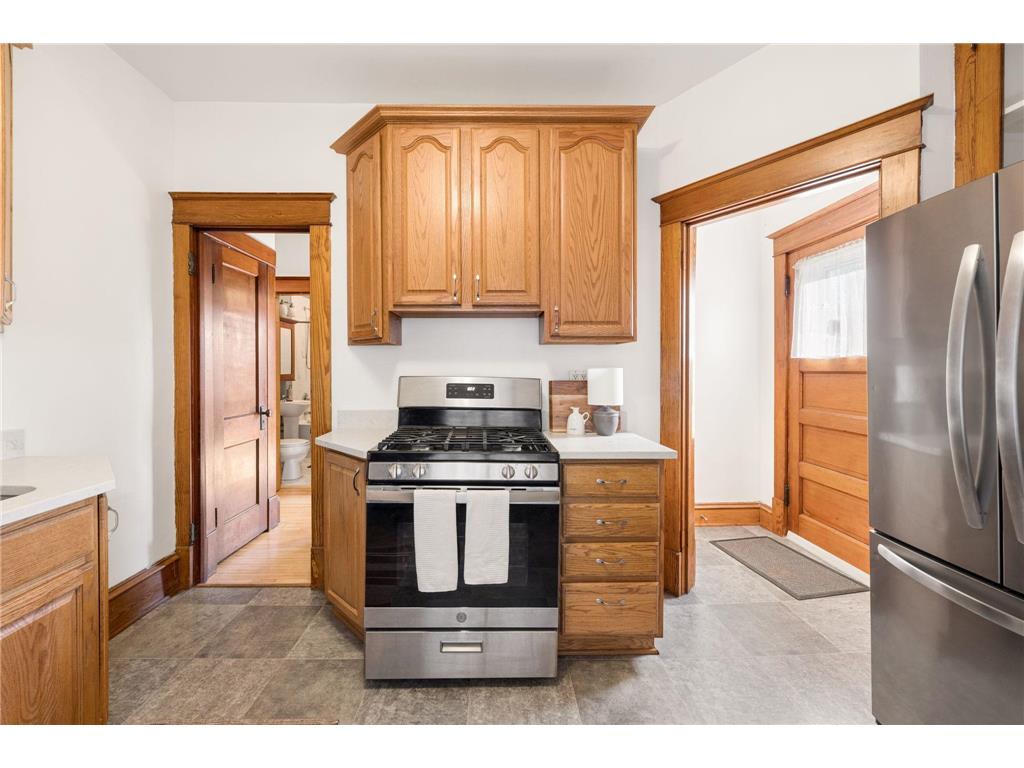 658 Smith Avenue S Saint Paul MN 55107 7062740 image16