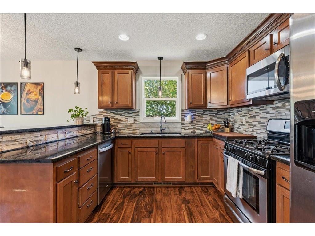 6585 Nathan Lane N Maple Grove MN 55369 7066946 image11