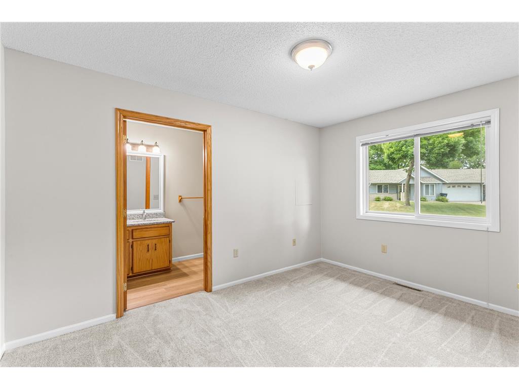 659 Belland Avenue Vadnais Heights MN 55127 7111703 image11