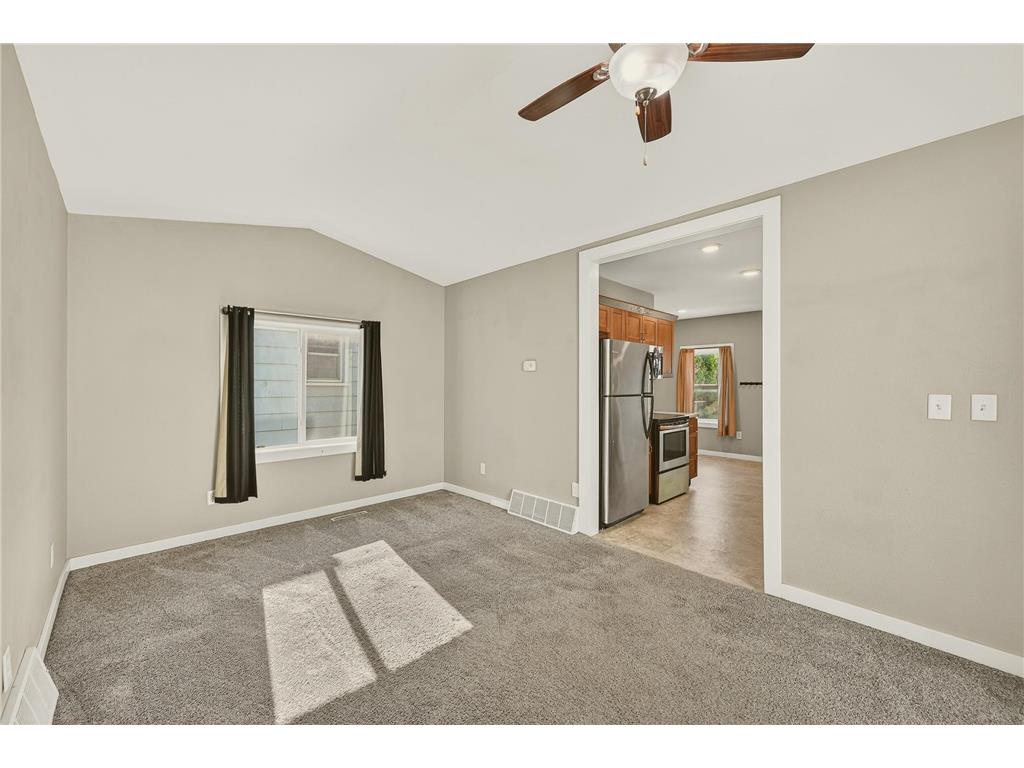 659 W 4th Street Winona MN 55987 7065180 image10