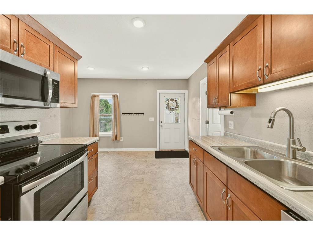 659 W 4th Street Winona MN 55987 7065180 image12