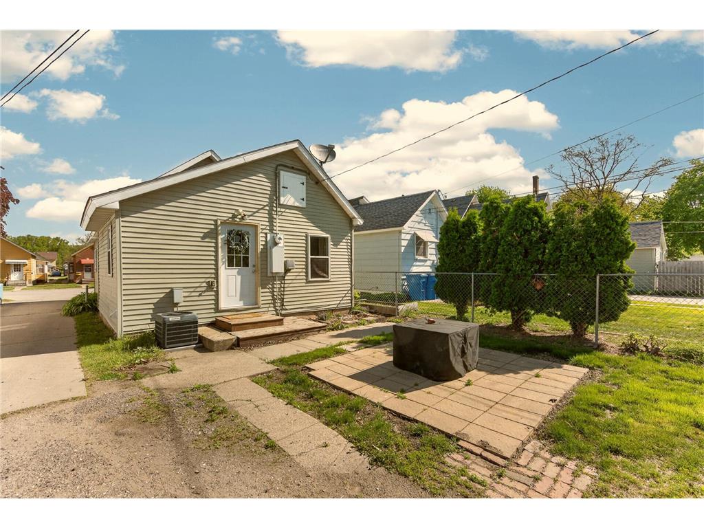 659 W 4th Street Winona MN 55987 7065180 image22