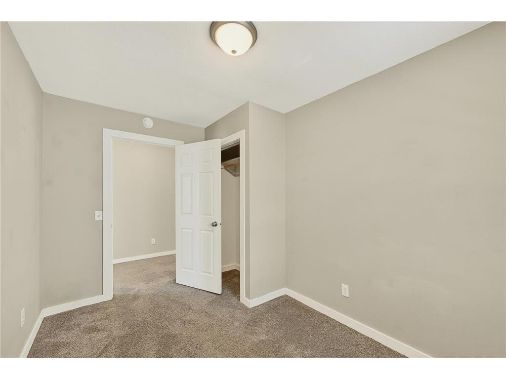 659 W 4th Street Winona MN 55987 7065180 image8