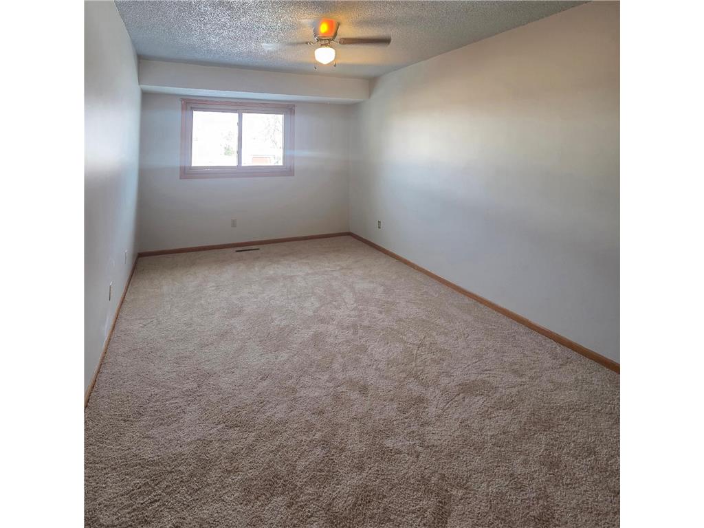 6594 Upper 35th Street N Oakdale MN 55128 7043879 image10