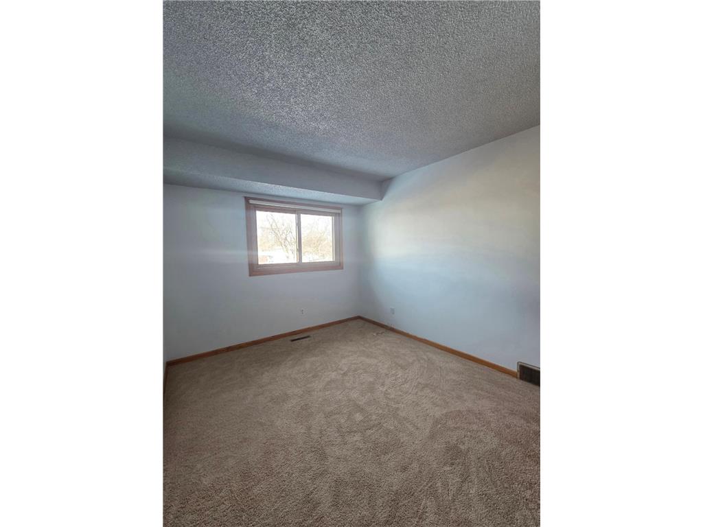 6594 Upper 35th Street N Oakdale MN 55128 7043879 image9