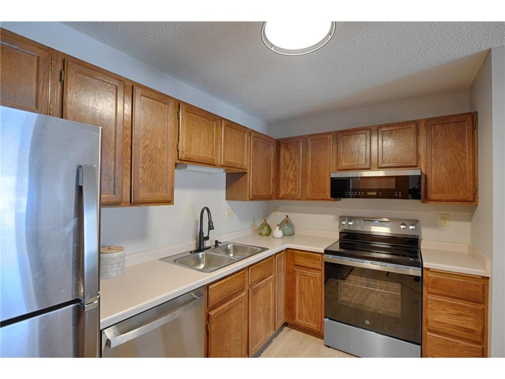 66 9th Street E #1210 Saint Paul MN 55101 6823329 image16