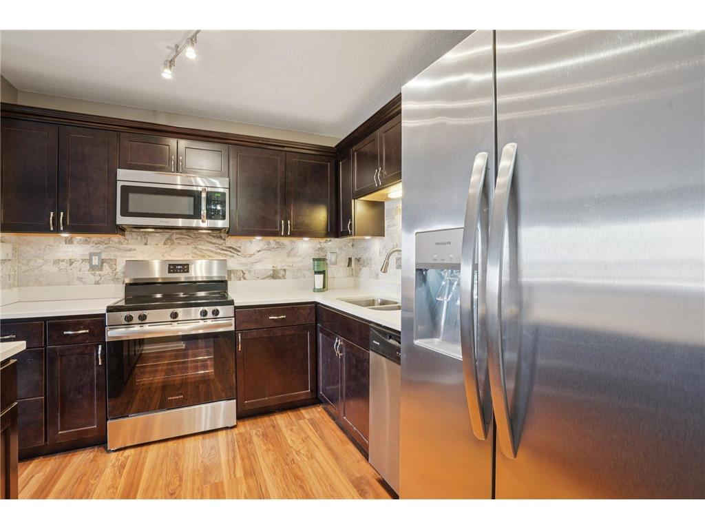 66 9th Street E #1307 Saint Paul MN 55101 7035997 image11