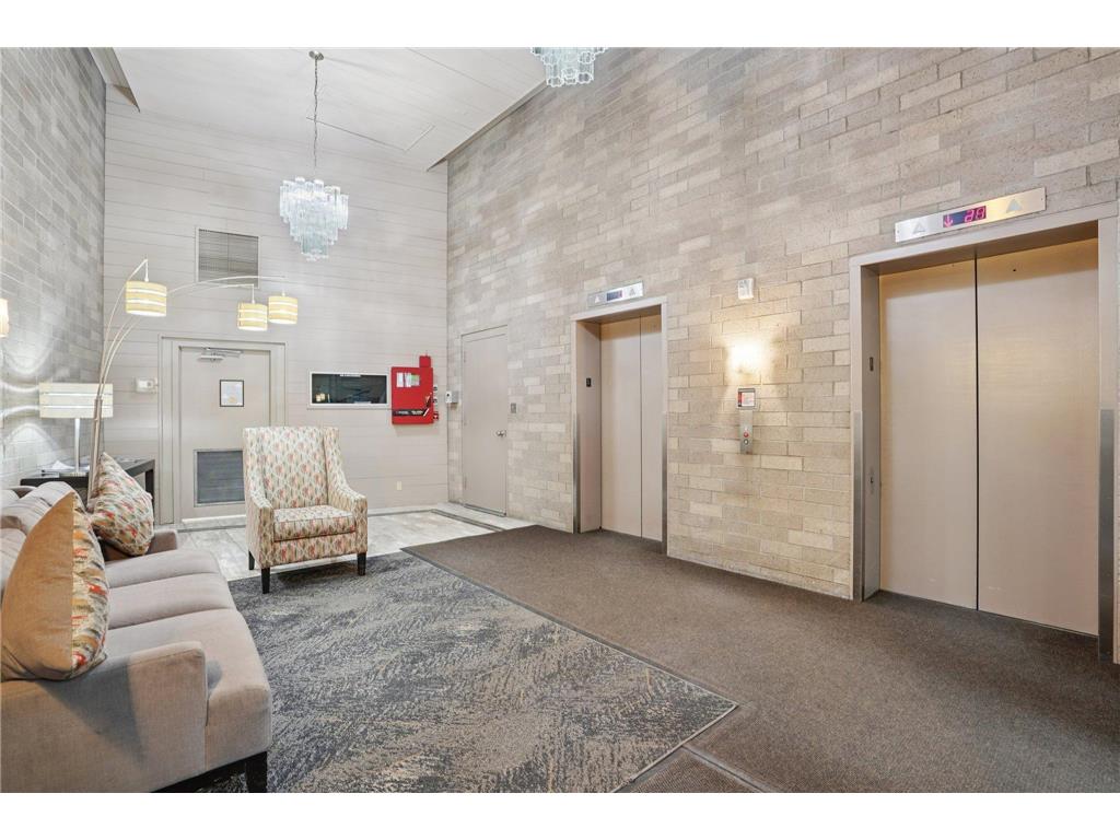 66 9th Street E #1307 Saint Paul MN 55101 7035997 image4