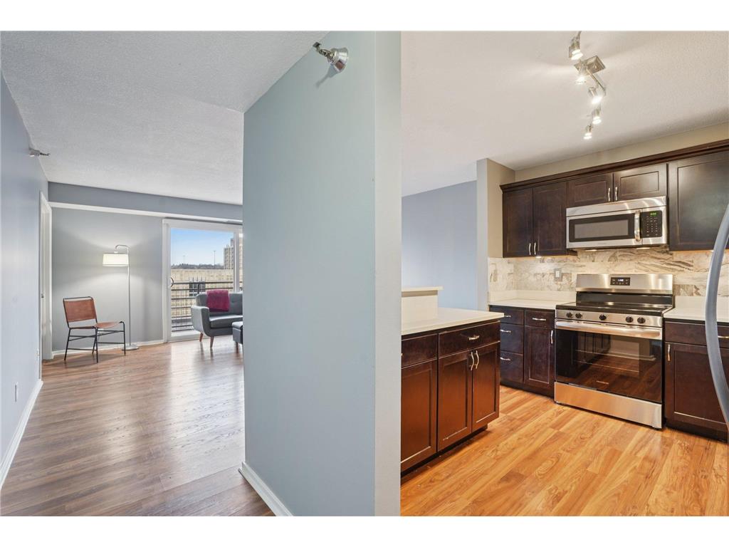 66 9th Street E #1307 Saint Paul MN 55101 7035997 image9