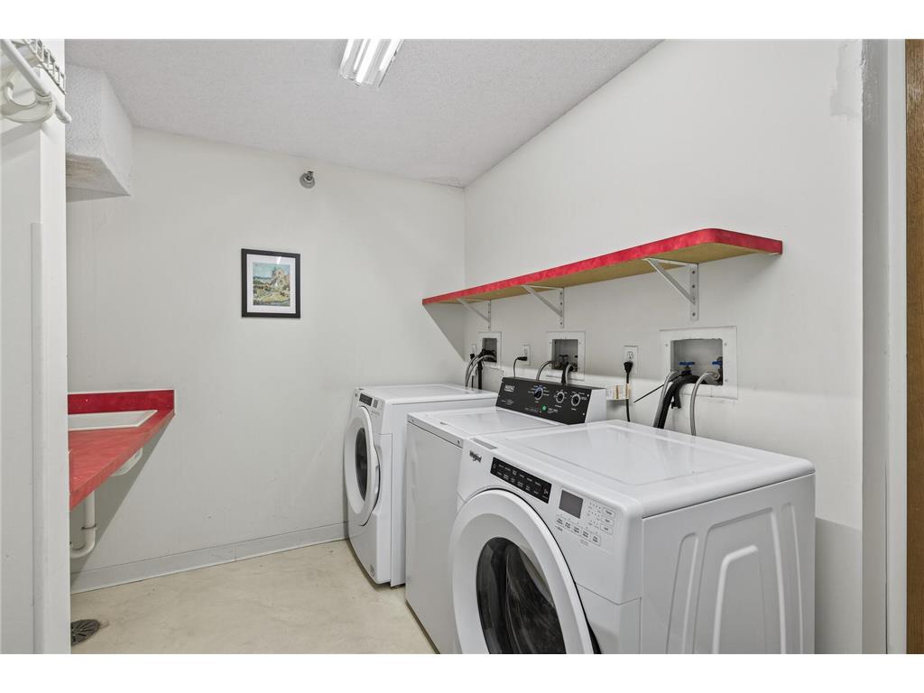 66 9th Street E #1313 Saint Paul MN 55101 7005579 image25