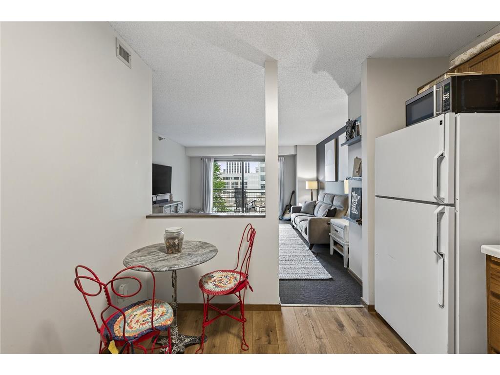 66 9th Street E #1313 Saint Paul MN 55101 7005579 image4