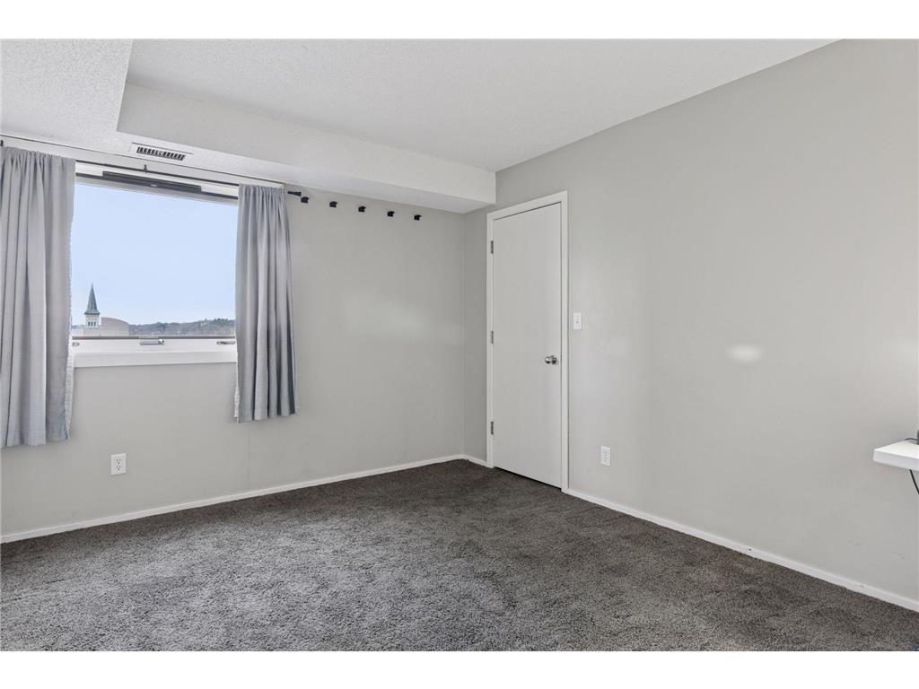 66 9th Street E #1609 Saint Paul MN 55101 7072564 image11