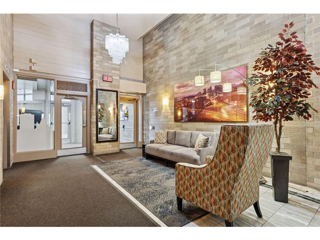 66 9th Street E #1609 Saint Paul MN 55101 7072564 image18