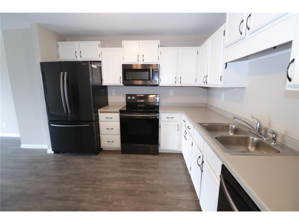 66 9th Street E #1613 Saint Paul MN 55101 6806083 image4