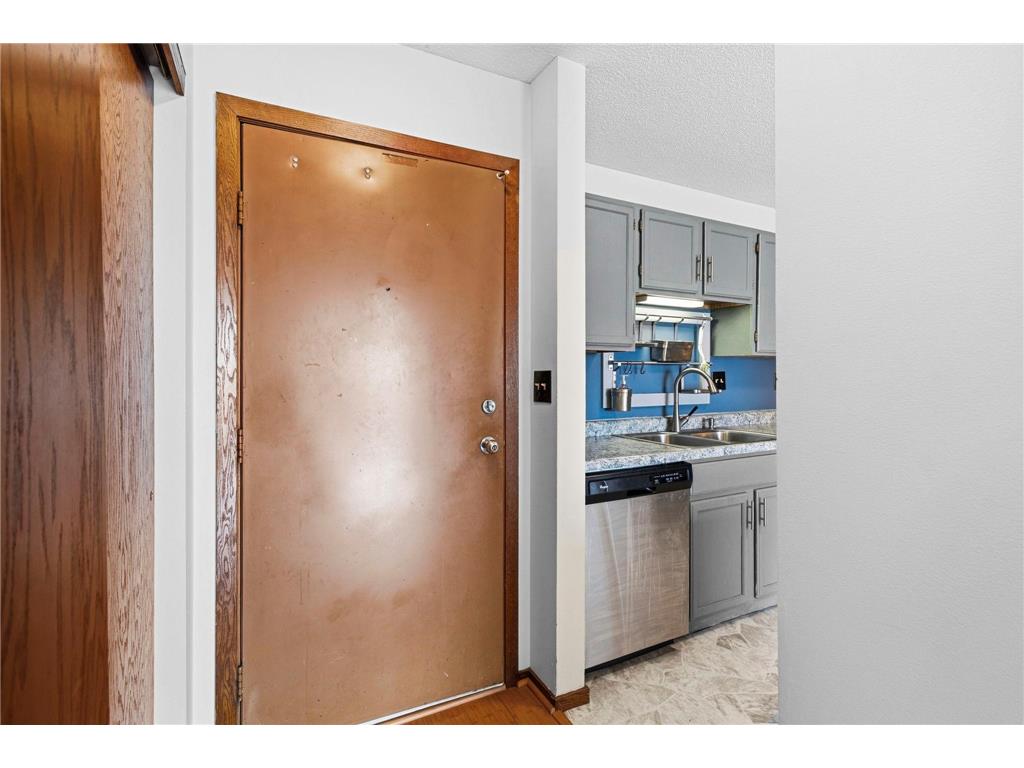 66 9th Street E #1614 Saint Paul MN 55101 7079292 image11