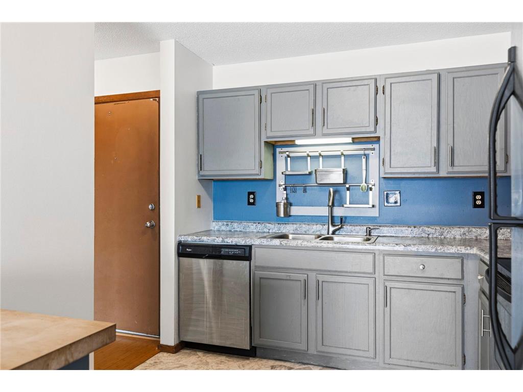 66 9th Street E #1614 Saint Paul MN 55101 7079292 image16