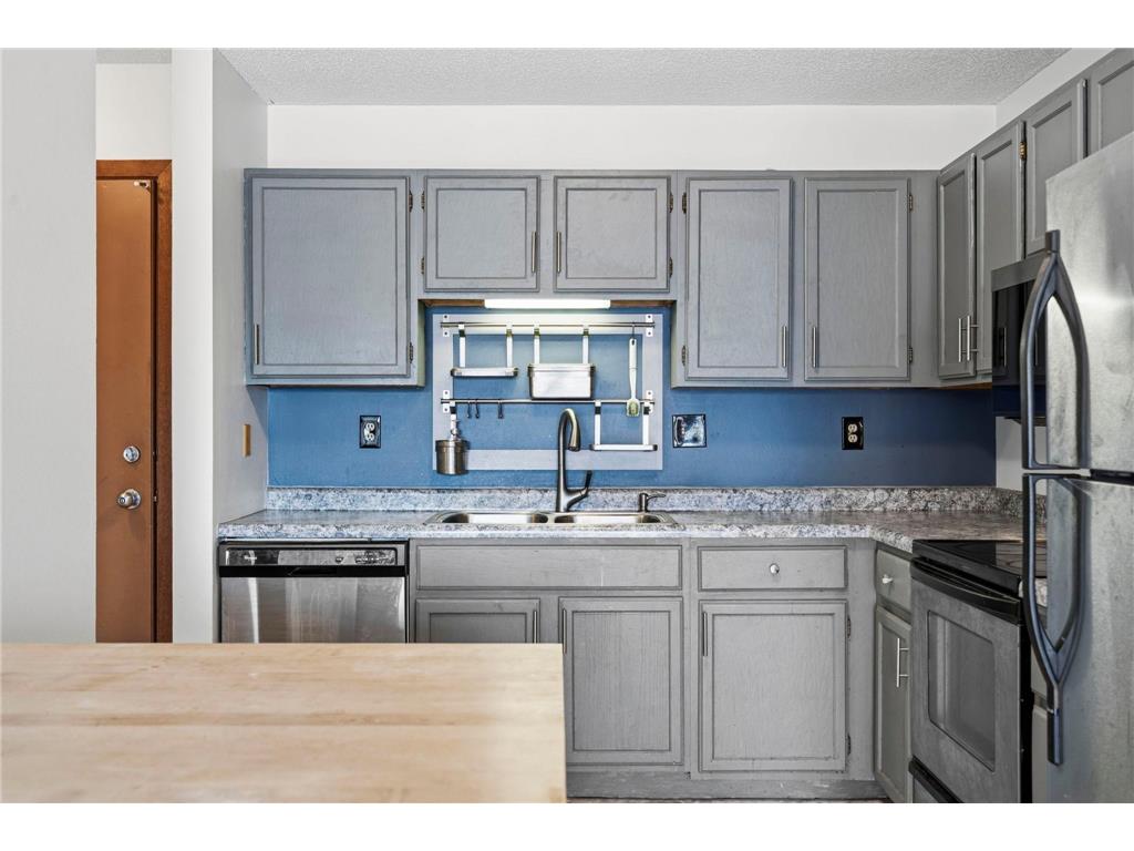 66 9th Street E #1614 Saint Paul MN 55101 7079292 image17