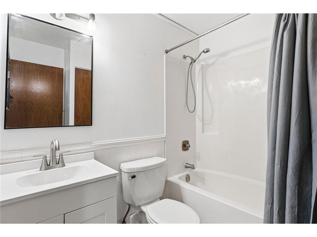 66 9th Street E #1614 Saint Paul MN 55101 7079292 image25