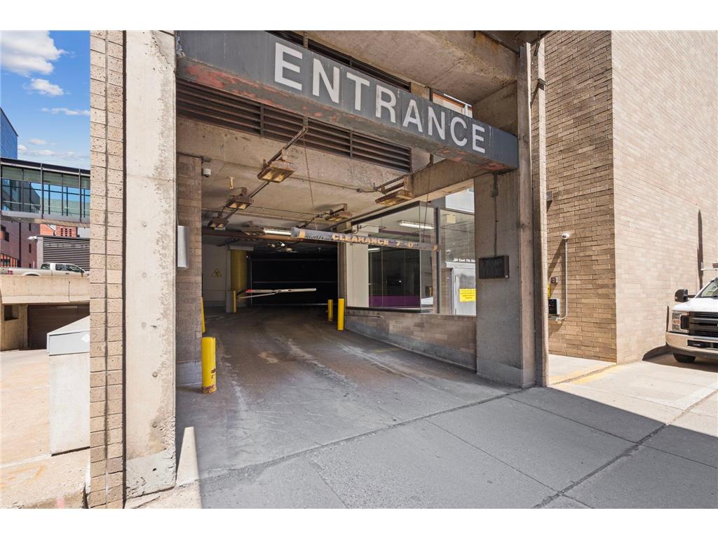 66 9th Street E #1614 Saint Paul MN 55101 7079292 image31