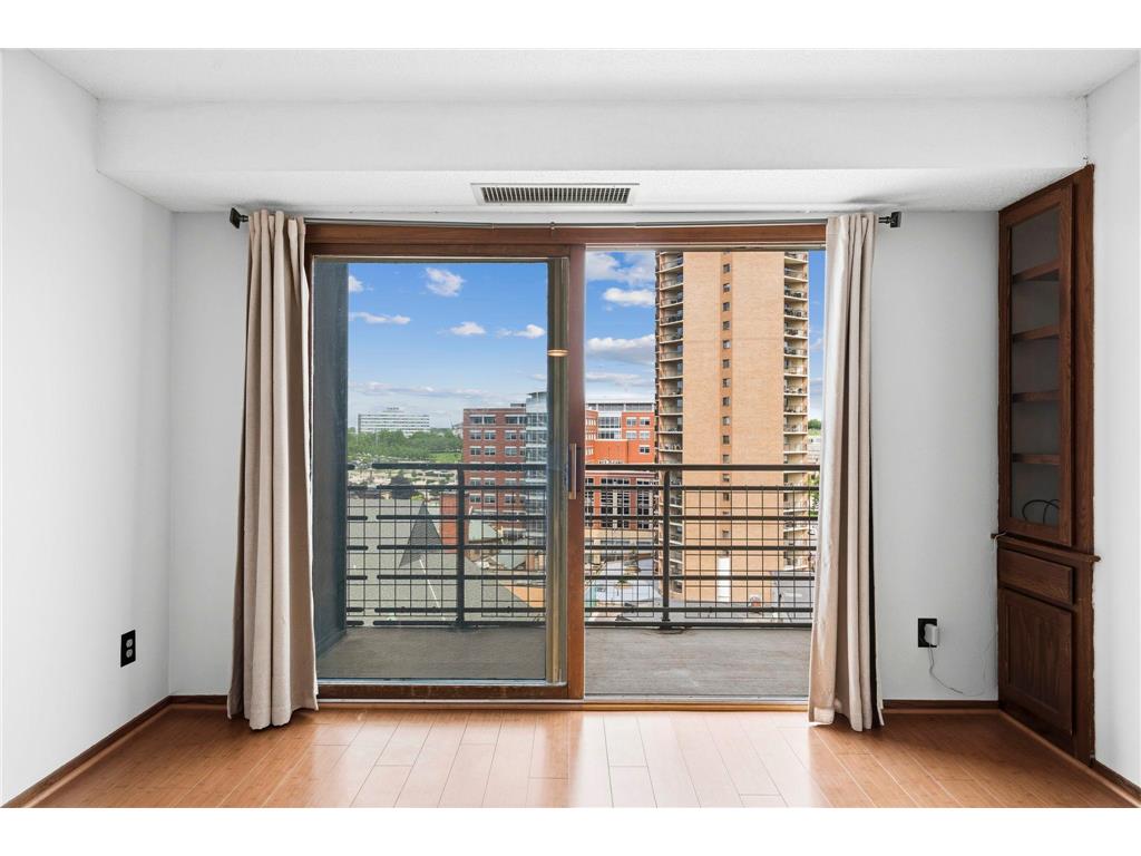 66 9th Street E #1614 Saint Paul MN 55101 7079292 image4