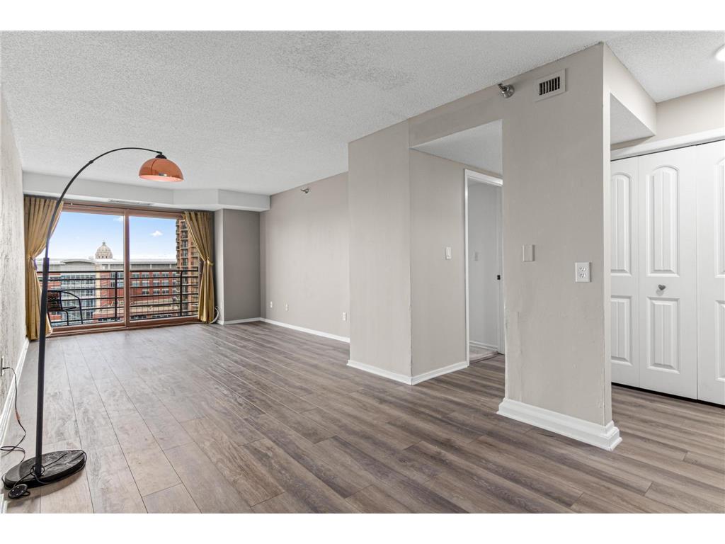 66 9th Street E #1910 Saint Paul MN 55101 7033285 image12