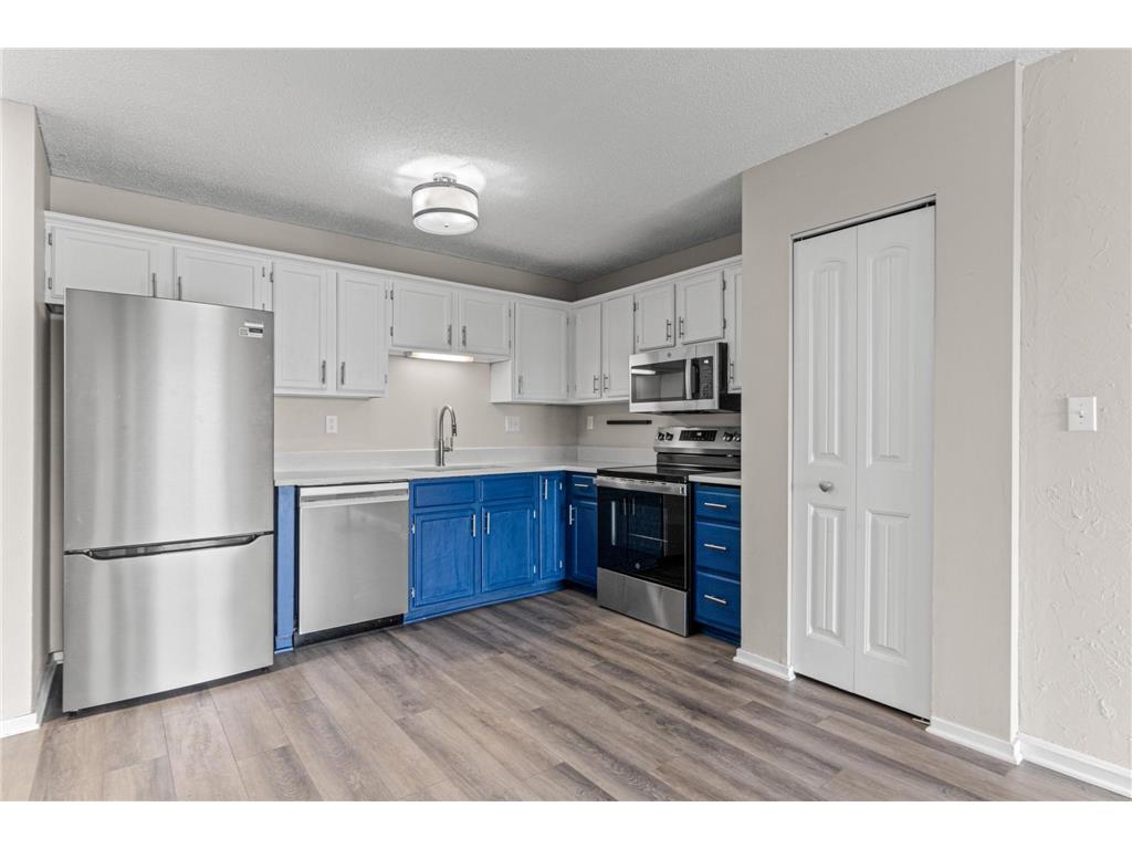 66 9th Street E #1910 Saint Paul MN 55101 7033285 image3