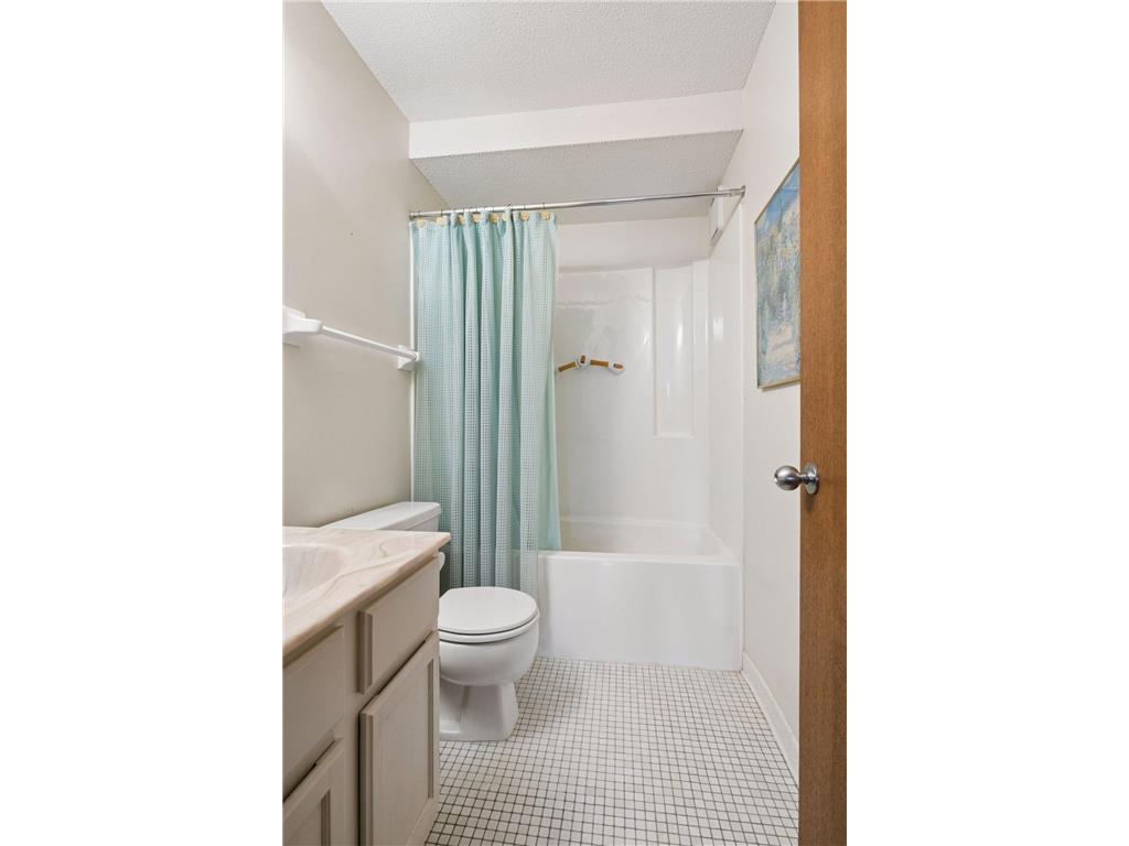 66 9th Street E #2115 Saint Paul MN 55101 7035875 image34