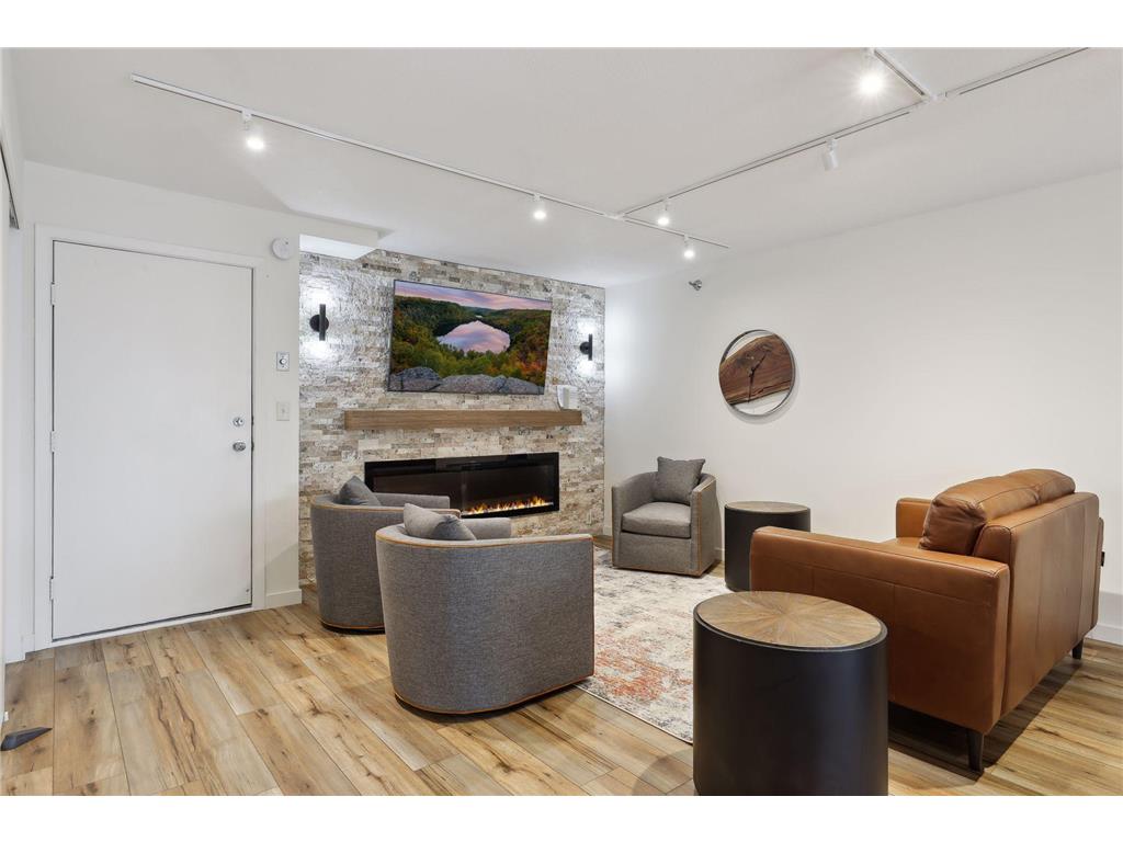 66 9th Street E #2501 Saint Paul MN 55101 6807023 image17