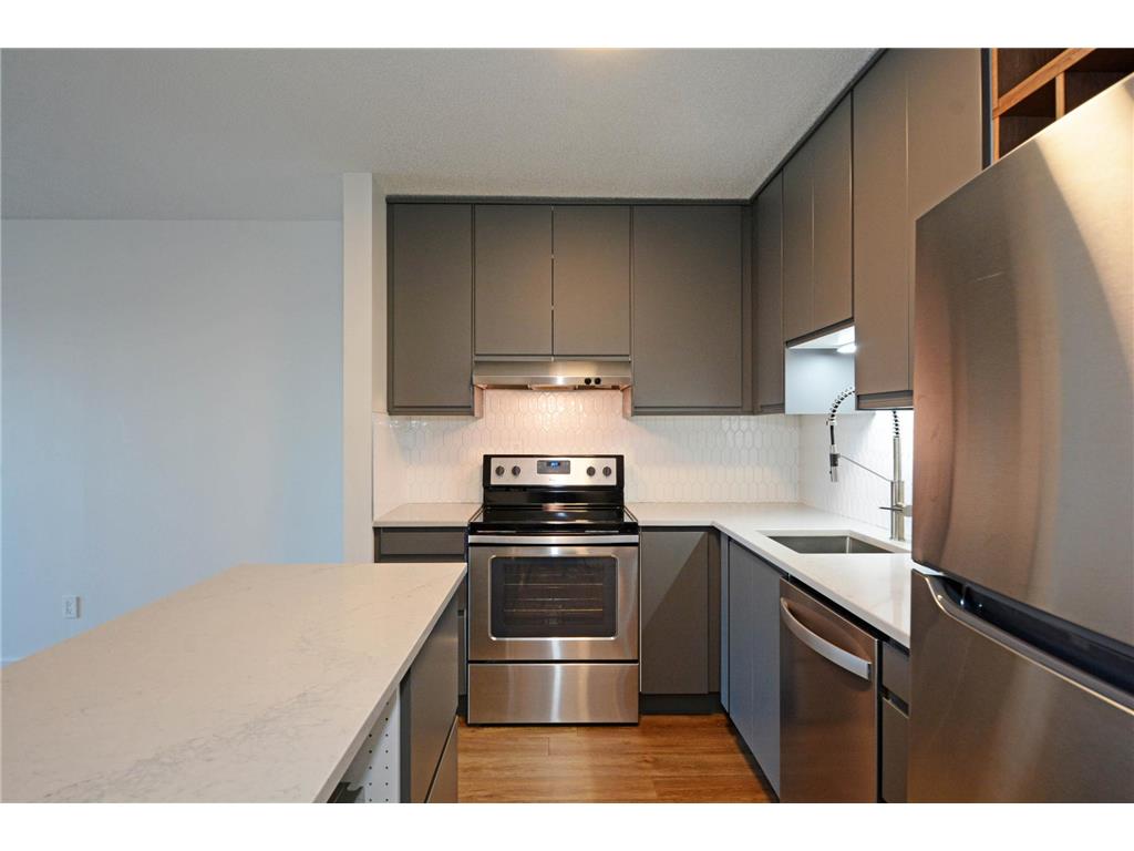 66 9th Street E #2512 Saint Paul MN 55101 7015350 image11